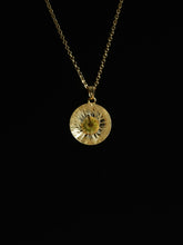Load image into Gallery viewer, Himalayan Daisy Pendant -1