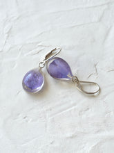 Load image into Gallery viewer, Larkspur Petal Small Hoop Earrings (925 Silver)