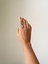 Load image into Gallery viewer, Galium Leaves Ring
