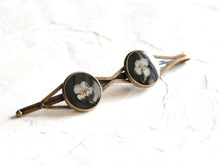 Load image into Gallery viewer, Alyssum Flower Hairclip -1