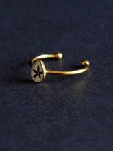 Load image into Gallery viewer, Himalayan Forget-me-not Sepal Ring