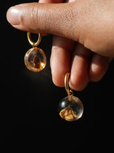 Load image into Gallery viewer, (Wild) Blackjack Flower Earrings -1