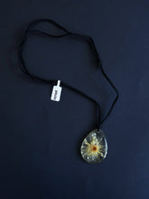 Load image into Gallery viewer, Aster Flower Pendant