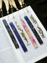 Load image into Gallery viewer, Fern Frond Friend Bookmark -1