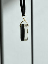 Load image into Gallery viewer, Grass Flower Pendant