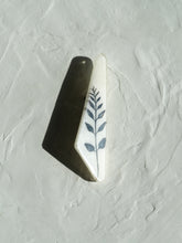 Load image into Gallery viewer, Leaf Leaves Brooch Pin -1