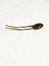 Load image into Gallery viewer, Coriander Flower Hair Fork / Juda Pin / Hair Bun Pin