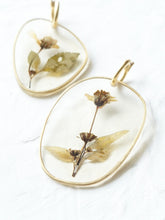 Load image into Gallery viewer, Blackjack (Chirchitta) Flowers Hand-Sculpted Hoop Earrings