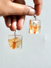 Load image into Gallery viewer, Morning Glory Flower Earrings -4
