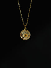 Load image into Gallery viewer, Himalayan Daisy Pendant -2