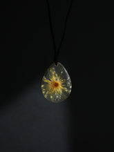 Load image into Gallery viewer, Aster Flower Pendant