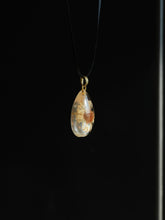 Load image into Gallery viewer, Himalayan Daisy Pendant -3