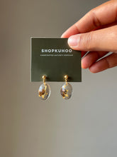 Load image into Gallery viewer, Chirchitta (Blackjack) Flower Earrings -2