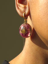 Load image into Gallery viewer, Chrysanthemum Flower Earrings