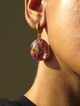 Load image into Gallery viewer, Chrysanthemum Flower Earrings