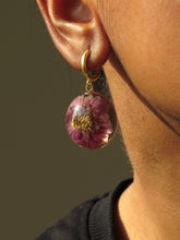 Load image into Gallery viewer, Chrysanthemum Flower Earrings