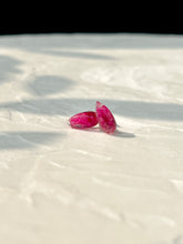 Load image into Gallery viewer, Bougainvillea Flower Stud Earrings -7