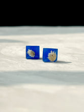 Load image into Gallery viewer, WildFlower Stud Earrings