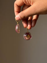 Load image into Gallery viewer, Chrysanthemum Flower Earrings