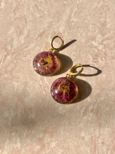 Load image into Gallery viewer, Chrysanthemum Flower Earrings