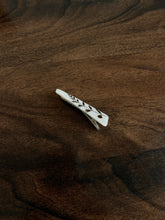 Load image into Gallery viewer, Curry Patta Hairclip -4