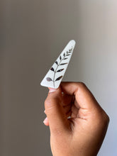 Load image into Gallery viewer, Curry Patta Hairclip -4