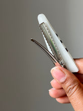 Load image into Gallery viewer, Curry Patta Hairclip -4