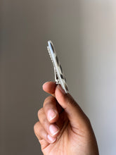 Load image into Gallery viewer, Curry Patta Hairclip -6