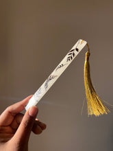 Load image into Gallery viewer, Real botanical leaf resin bookmark with gold tassel, a thoughtful handmade gift for bookworms