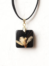 Load image into Gallery viewer, [RARE] Harlequin Glorybower Flower Pendant -4
