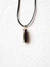Load image into Gallery viewer, [RARE] Harlequin Glorybower Flower Pendant -8
