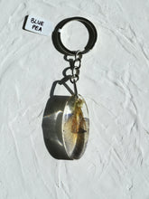 Load image into Gallery viewer, Aparajita/Blue Pea Flower Keyring
