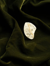 Load image into Gallery viewer, Bougainvillea Brooch Pin -2
