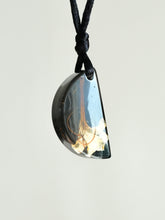 Load image into Gallery viewer, (RARE) Harlequin Glorybower Flower Pendant -2
