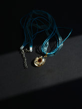 Load image into Gallery viewer, Himalayan Daisy Pendant -5
