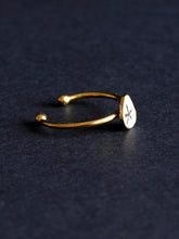 Load image into Gallery viewer, Himalayan Forget-me-not Sepal Ring
