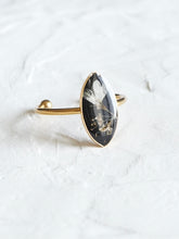 Load image into Gallery viewer, Coriander Blossom Ring -5
