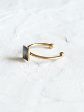 Load image into Gallery viewer, Coriander Blossom Ring -8
