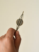 Load image into Gallery viewer, Verbena Flower Hairpin / Hairclip
