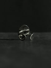 Load image into Gallery viewer, Larkspur Flower Petal Ring
