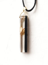 Load image into Gallery viewer, [RARE] Harlequin Glorybower Flower Pendant -5
