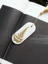 Load image into Gallery viewer, Fern 7
