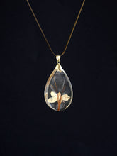 Load image into Gallery viewer, [RARE] Harlequin Glorybower Flower Pendant -10
