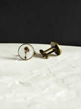 Load image into Gallery viewer, [RARE] Himalayan Forget-me-not Stem Cufflinks
