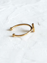 Load image into Gallery viewer, Coriander Blossom Ring -3
