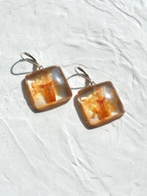 Load image into Gallery viewer, Morning Glory Flower Earrings -4
