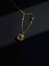 Load image into Gallery viewer, Himalayan Daisy Pendant -2
