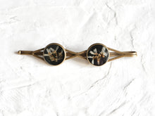 Load image into Gallery viewer, Coriander Blossom Hairclip -1
