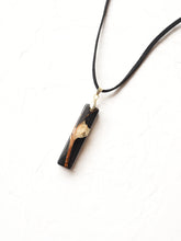 Load image into Gallery viewer, [RARE] Harlequin Glorybower Flower Pendant -5
