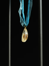 Load image into Gallery viewer, Himalayan Daisy Pendant -5
